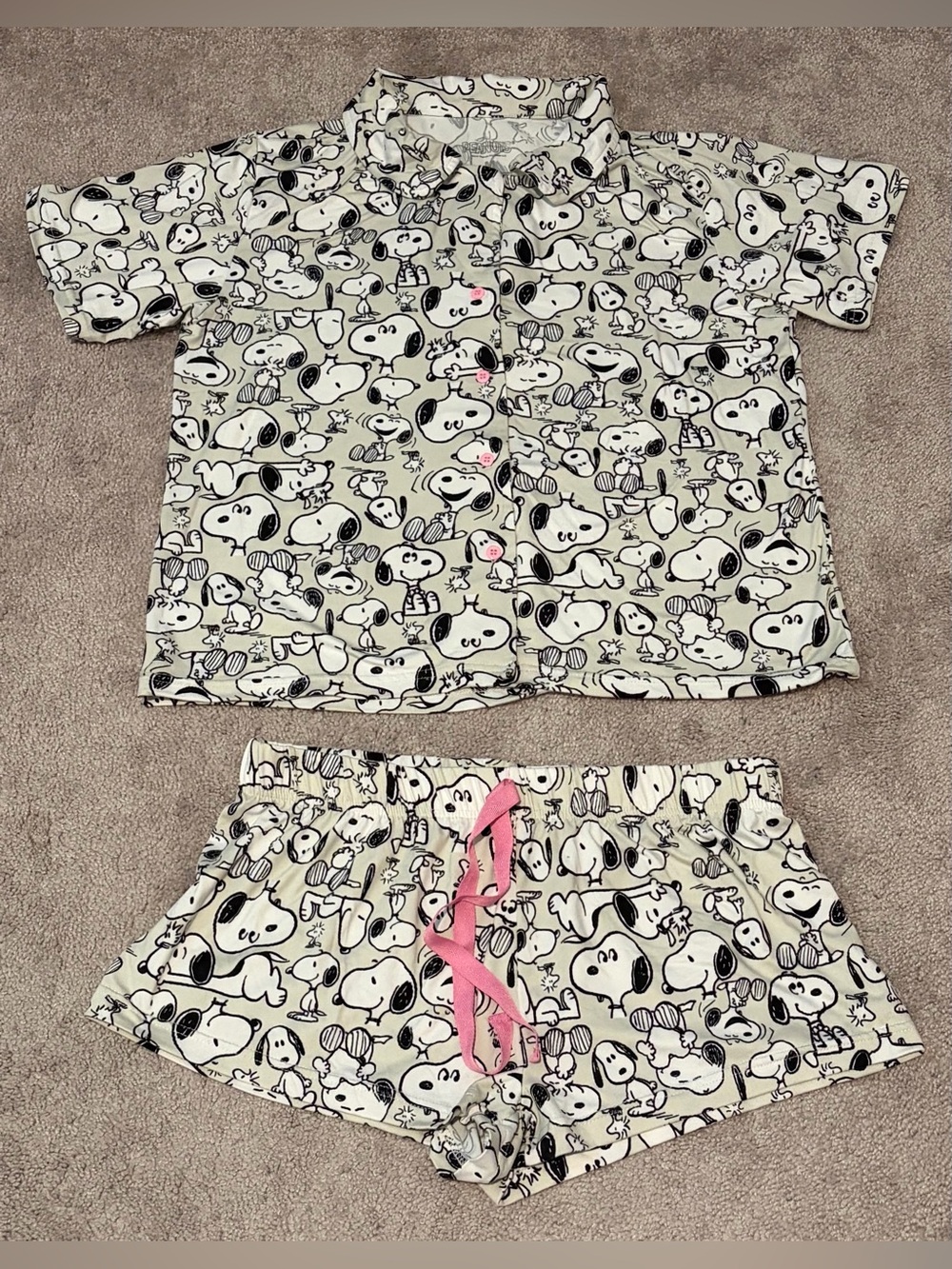 Peanuts Snoopy Women’s Pajama Set Size Medium